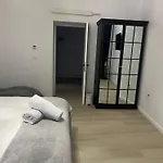 Apartment Uniri Urban Escape Craiova