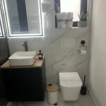 Uniri Urban Escape Apartment *