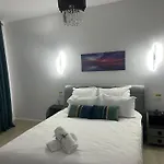 Uniri Urban Escape Apartment *