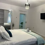 Apartment Uniri Urban Escape Craiova