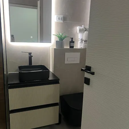 Uniri Urban Escape * Κραϊόβα