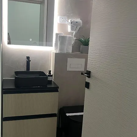 Uniri Urban Escape Apartment