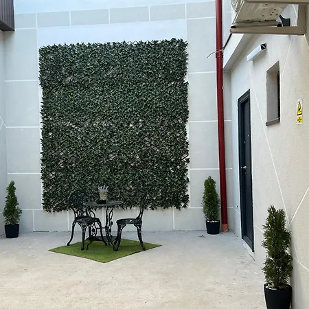 Uniri Urban Escape * 克拉奥华